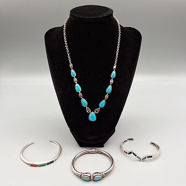 4 Pieces of Southwestern Jewelry (1 of 6)