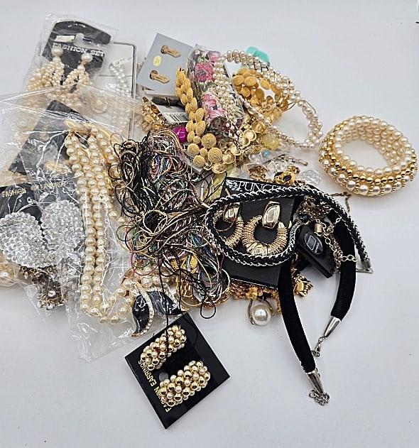 Costume Jewelry with Stones (1 of 9)