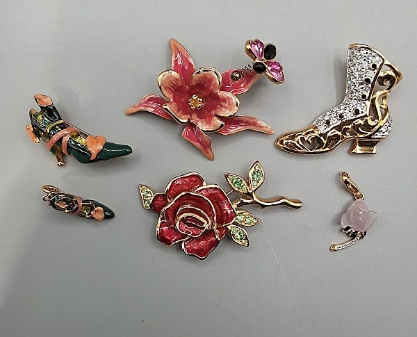 KJL Jewelry and Bob Mackie Pins (1 of 9)