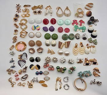 Costume Earrings Lot: A large assorted grouping of earrings.If you have any doubt, please ask questions! We will provide extra pictures, or can schedule an in person or video conference preview at your convenience. Please