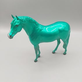Breyer 2022 Gabriel Green Christmas Morning Surprise #712458
