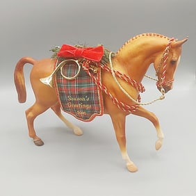 Breyer 2000 Holiday Hunt Horse #700400