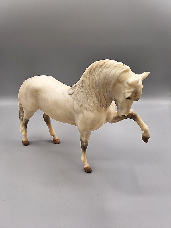 Breyer Legionario III #68 (1 of 11)