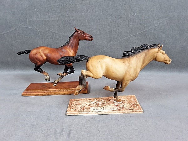 Breyer Classic Polo Pony and Hobo: Breyer Classic Polo Pony and Hobo. Two classic Breyer horses in their original finishes with their stands. Polo Pony is in good condition with fading/discoloration and a mark on the neck. Hobo small s