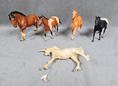 5 Breyer Little Bits Horses