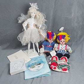 5 Marie Osmond Holiday Dolls