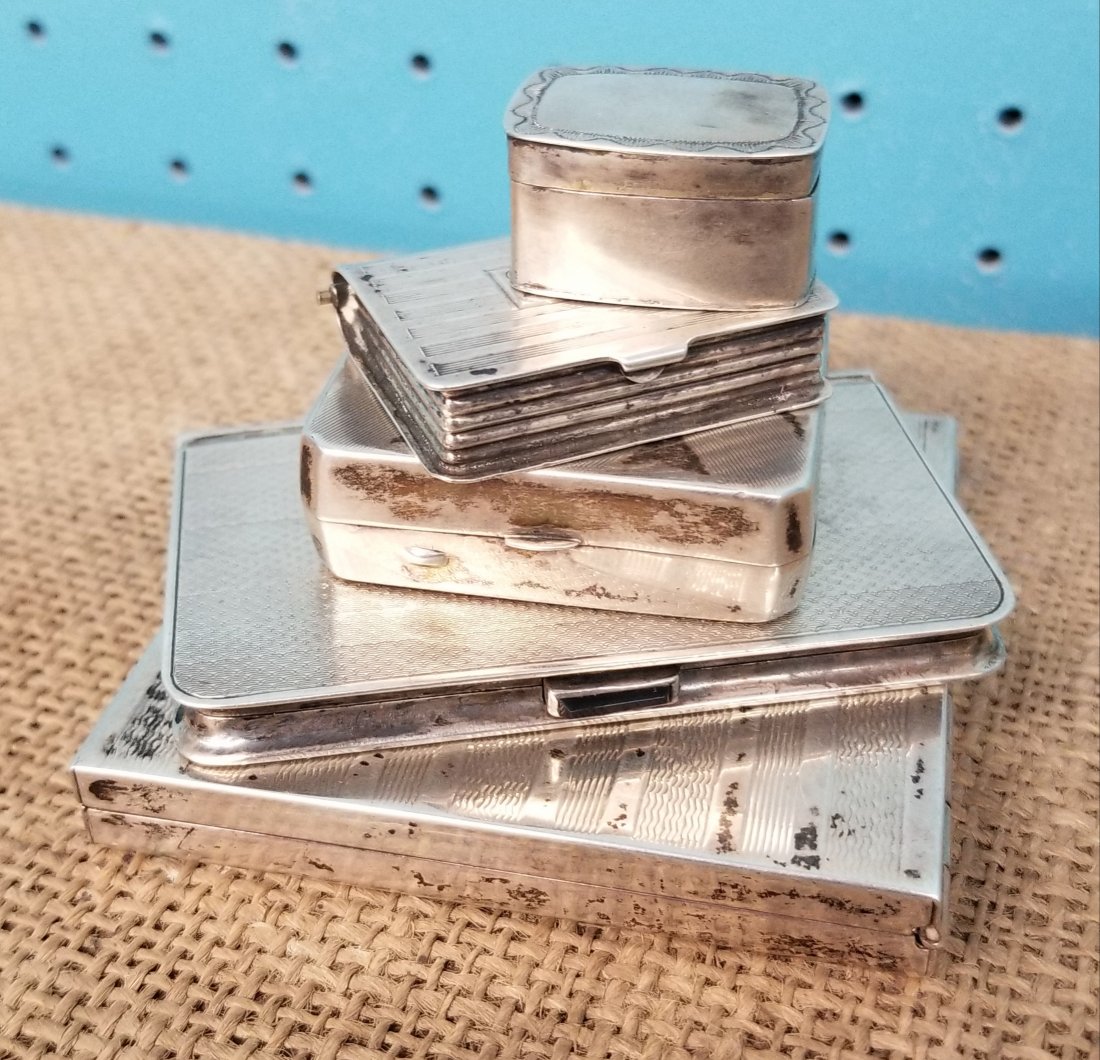 Collection of 5 Sterling Silver/830 Silver Compacts: Lot of 5 Sterling Silver/800 Silver Compacts, Case Slant Silver Total Weight: 8.25 Troy Ounces