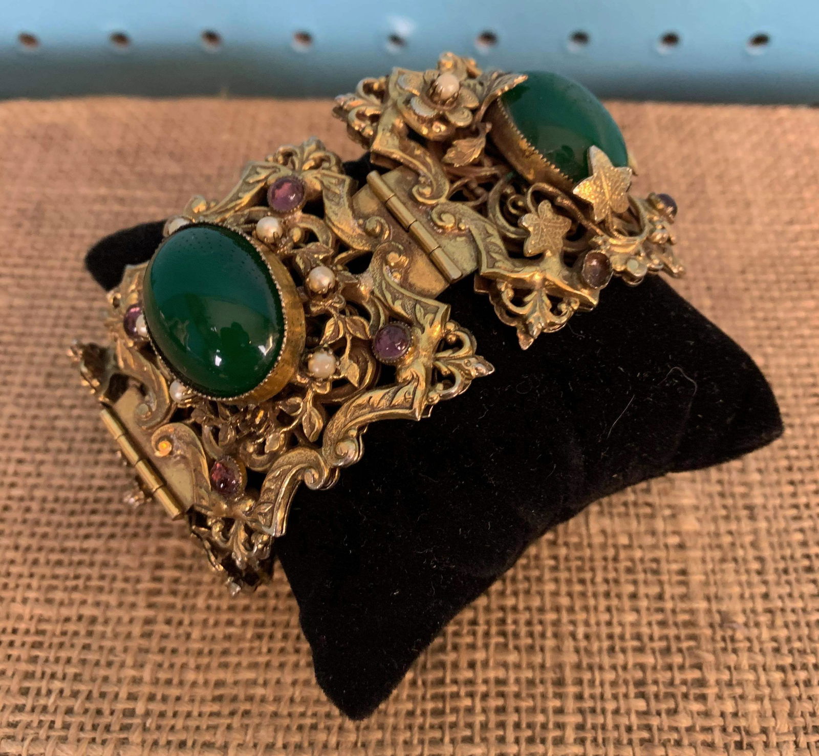 Vintage 1940s Chunky Costume Bracelet (1 of 9)