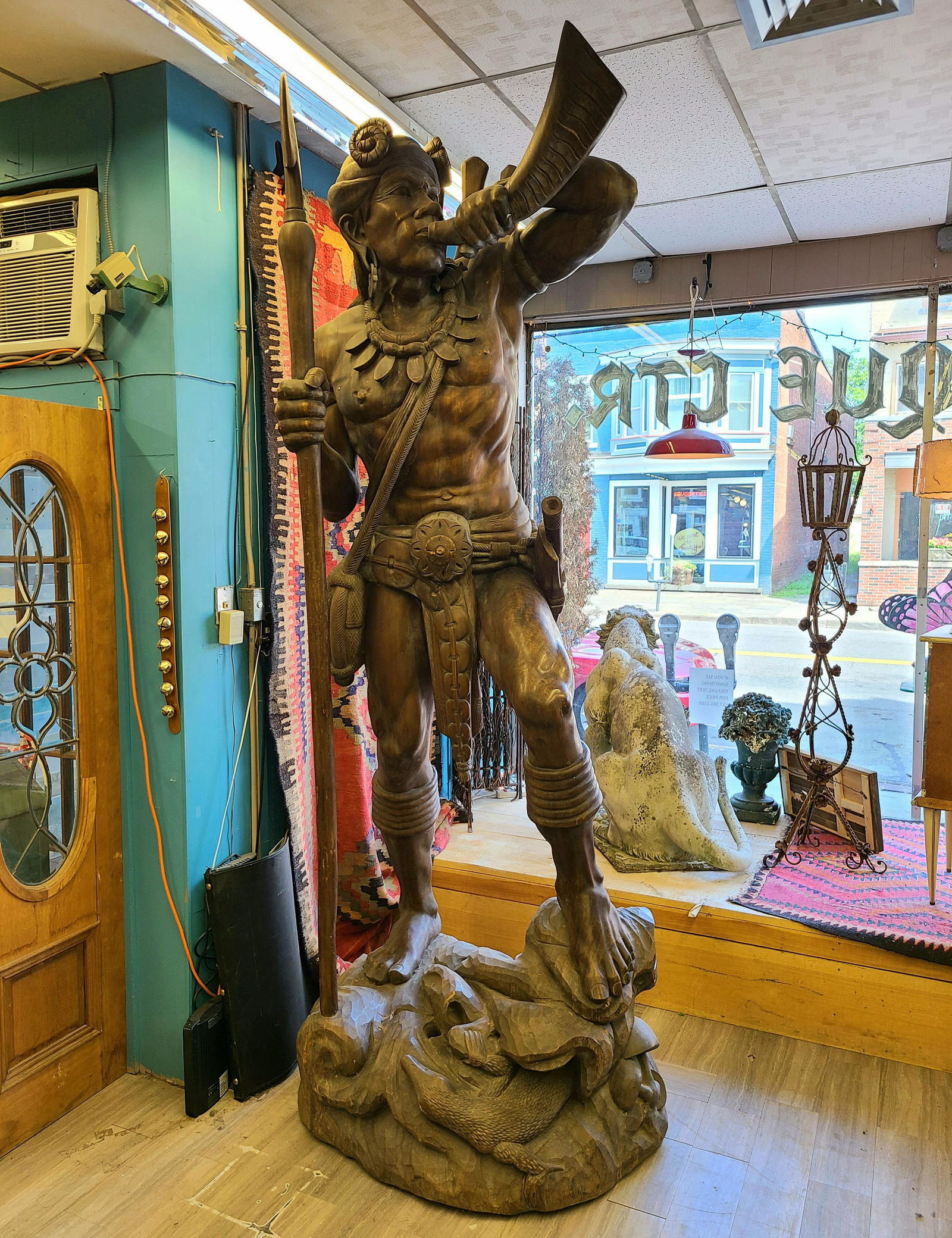 Monumental 9 (1 of 16)