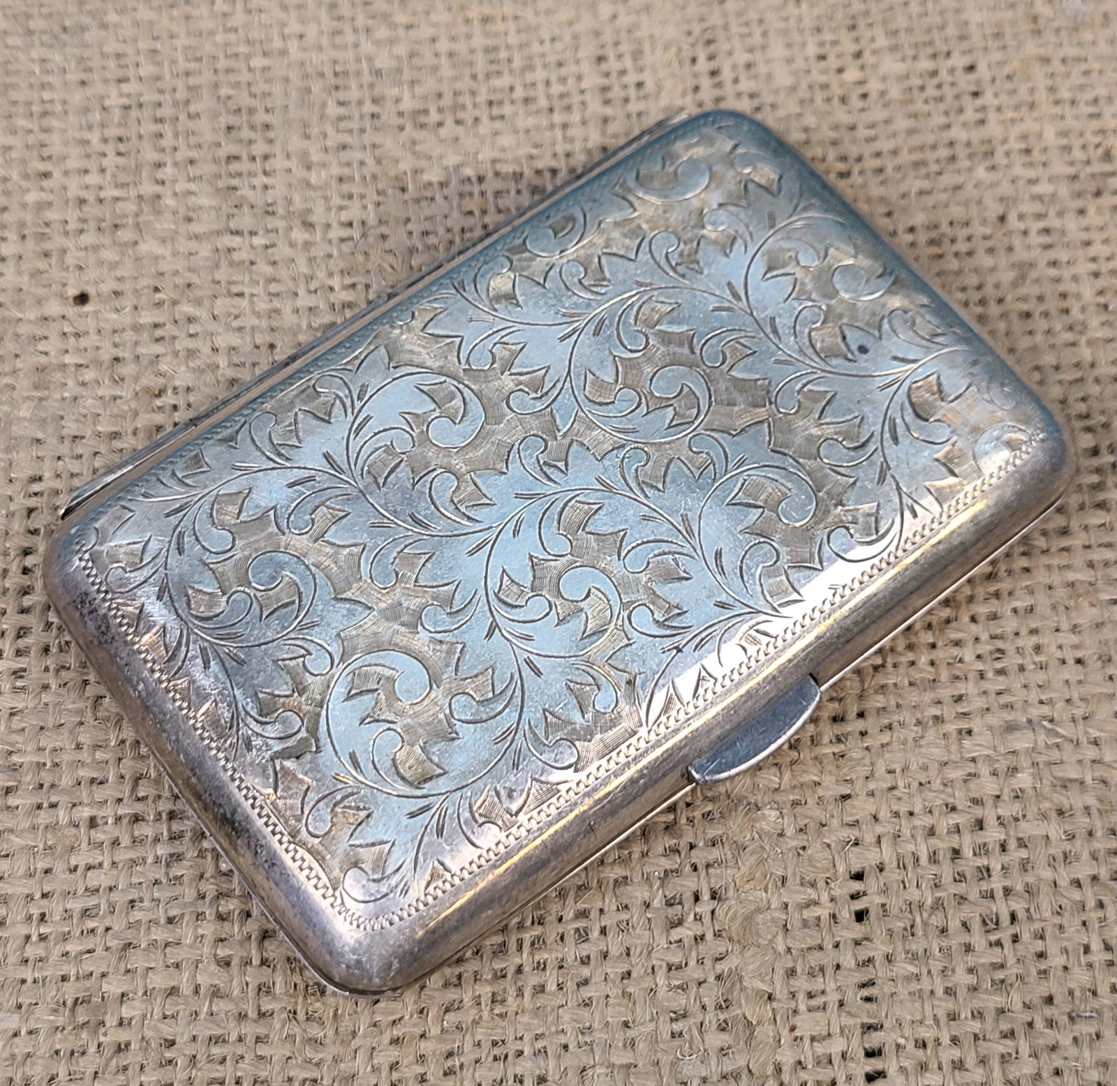 950 Silver Fancy Compact (1 of 6)