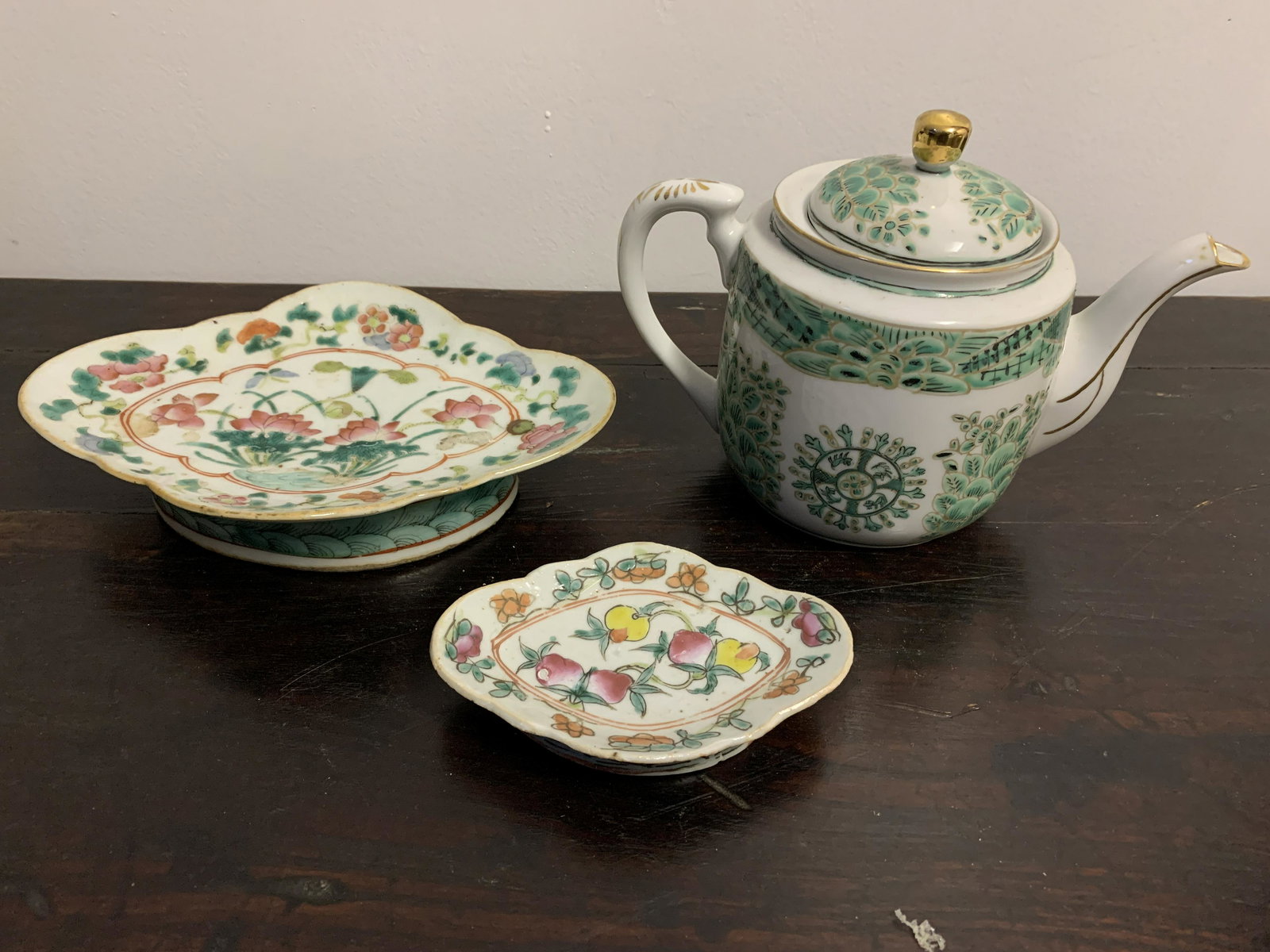 3 piece Early Chinese Export Lot (1 of 4)