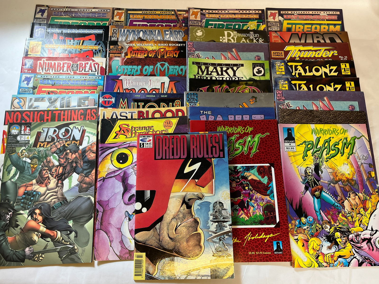 32 Assorted Comics Most in Unread Cond (1 of 18)
