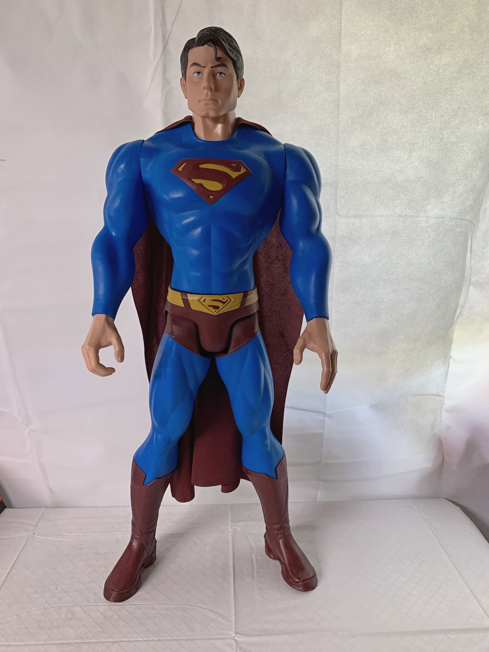 30'' POSEABLE SUPERMAN FIGURE (1 of 3)