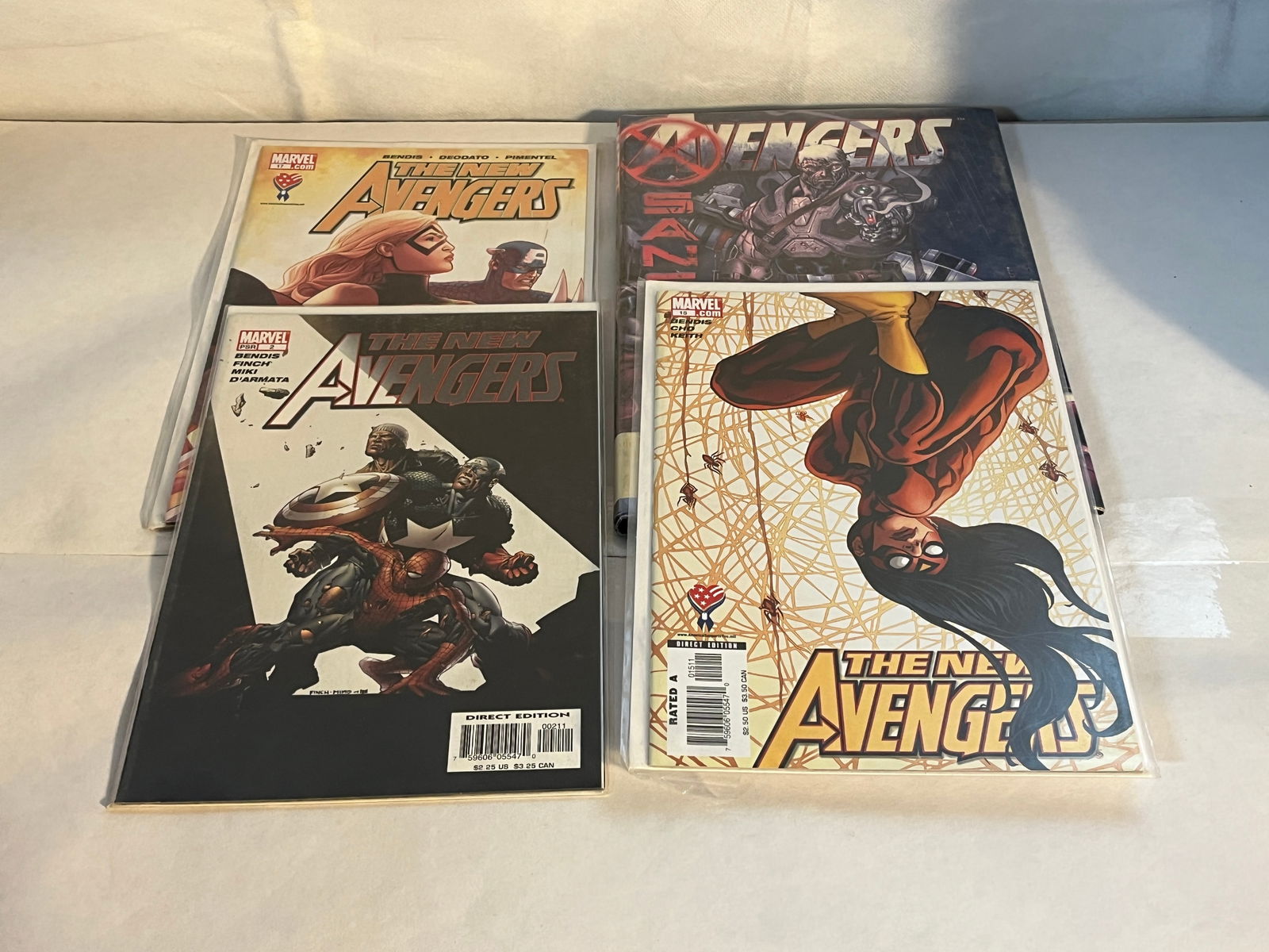 MARVEL COMICS AVENGERS (1 of 2)