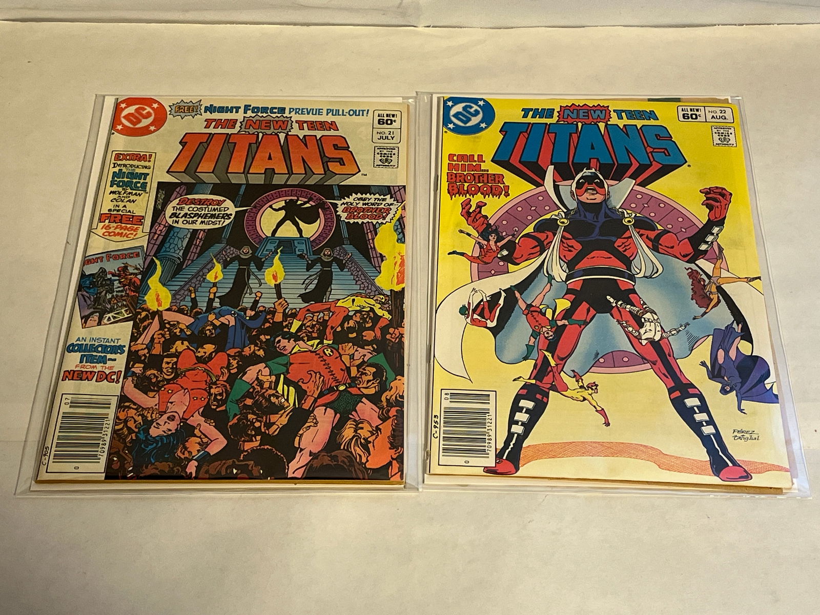 2 DC COMICS NEW TEEN TITANS 21,22 (1 of 3)