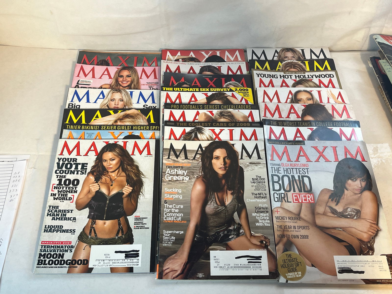 20 Maxim MagazineS (1 of 11)