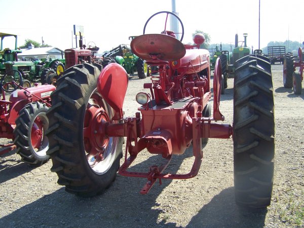 IH Farmall M Narrow Front Antique Tractor - 3