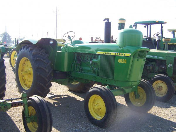 John Deere 4020 Wide Front LP Farm Tractor: John Deere 4020 Wide Front Farm Tractor, Liquid Propane, Power Shift, PTO, 2 Remotes. Tag # 00513