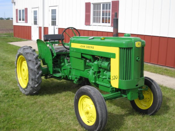 1957 John Deere 320 U Ser. # 321372 - 3