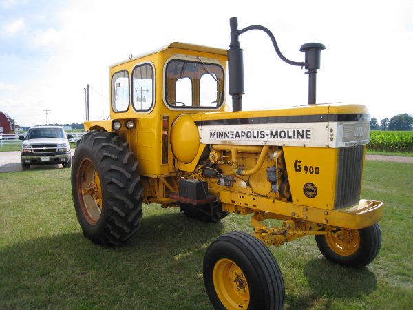 1969 Minneapolis Moline G900 LP Ser.# 36300019 - 2