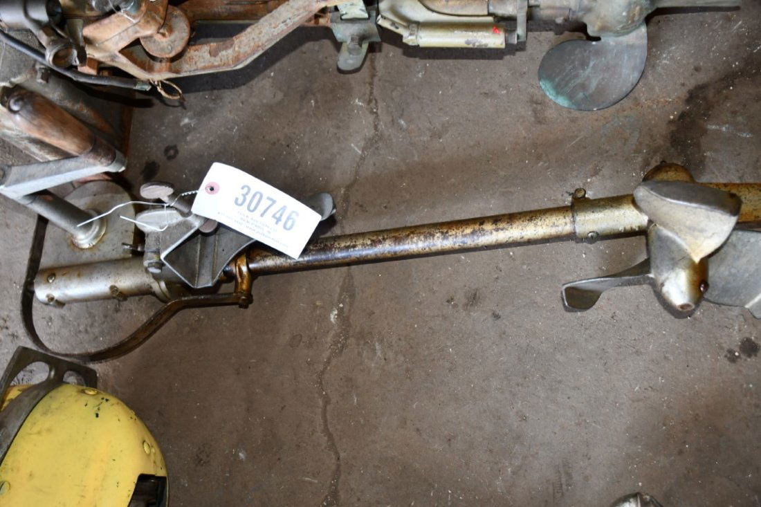 30746 HAND CRANK OUTBOARD MOTOR Oct 20, 2022 POLK AUCTION COMPANY
