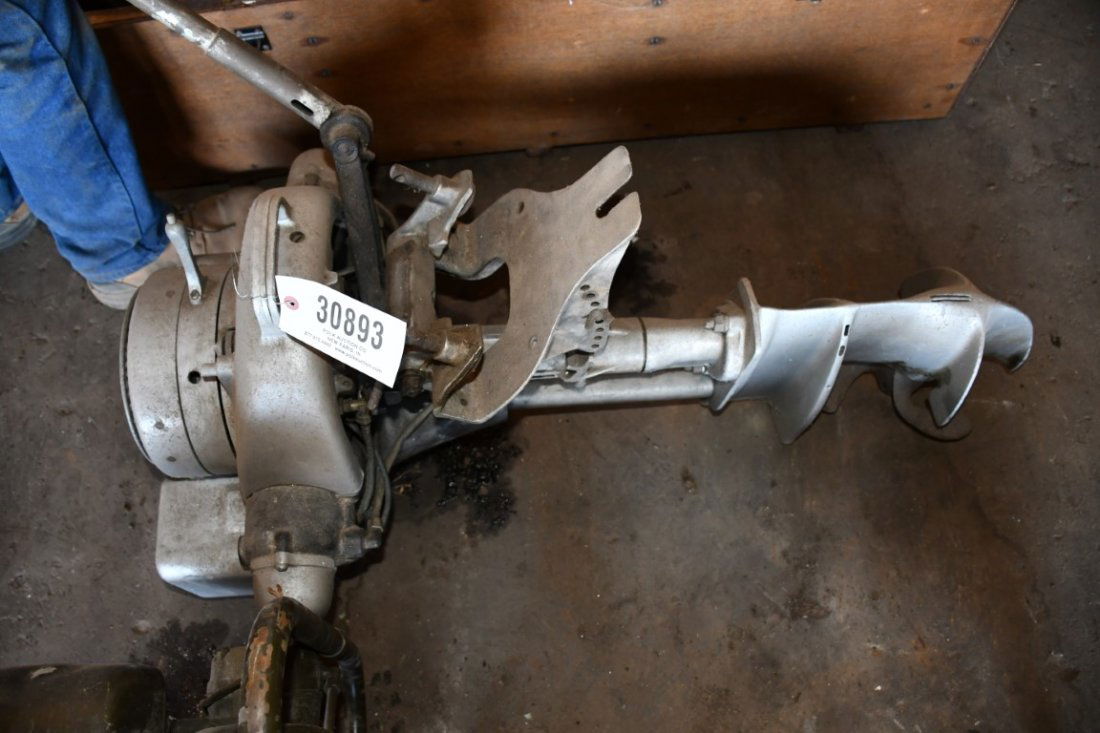 30893 EVINRUDE OUTBOARD MOTOR Oct 20, 2022 POLK AUCTION COMPANY in VA