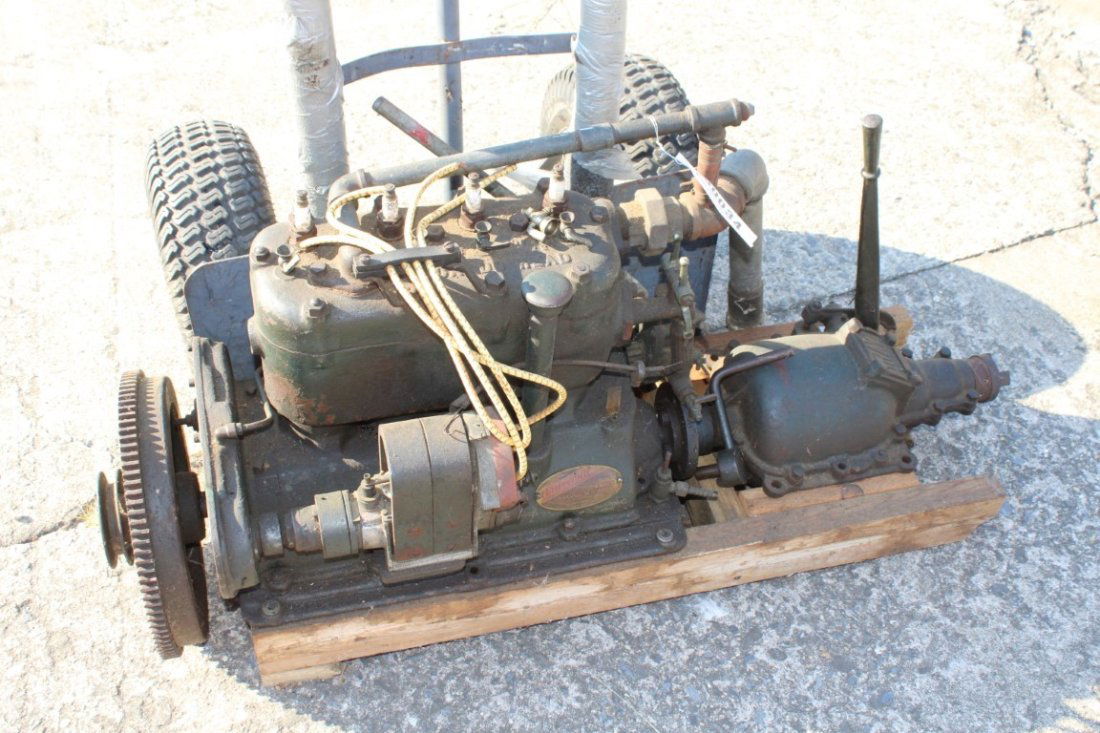 30034- 'UNIVERSAL' ENGINE (1 of 1)