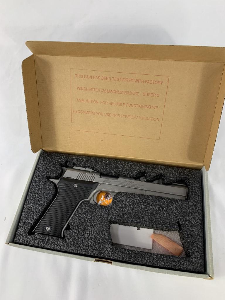 1367-AMT AUTO MAG II: AMT AUTO MAG II - 22 WIN MAG, SEMI-AUTO, 6", 1 MAG, EXCELLENT CONDITION w/ BOX (SN# 263309)