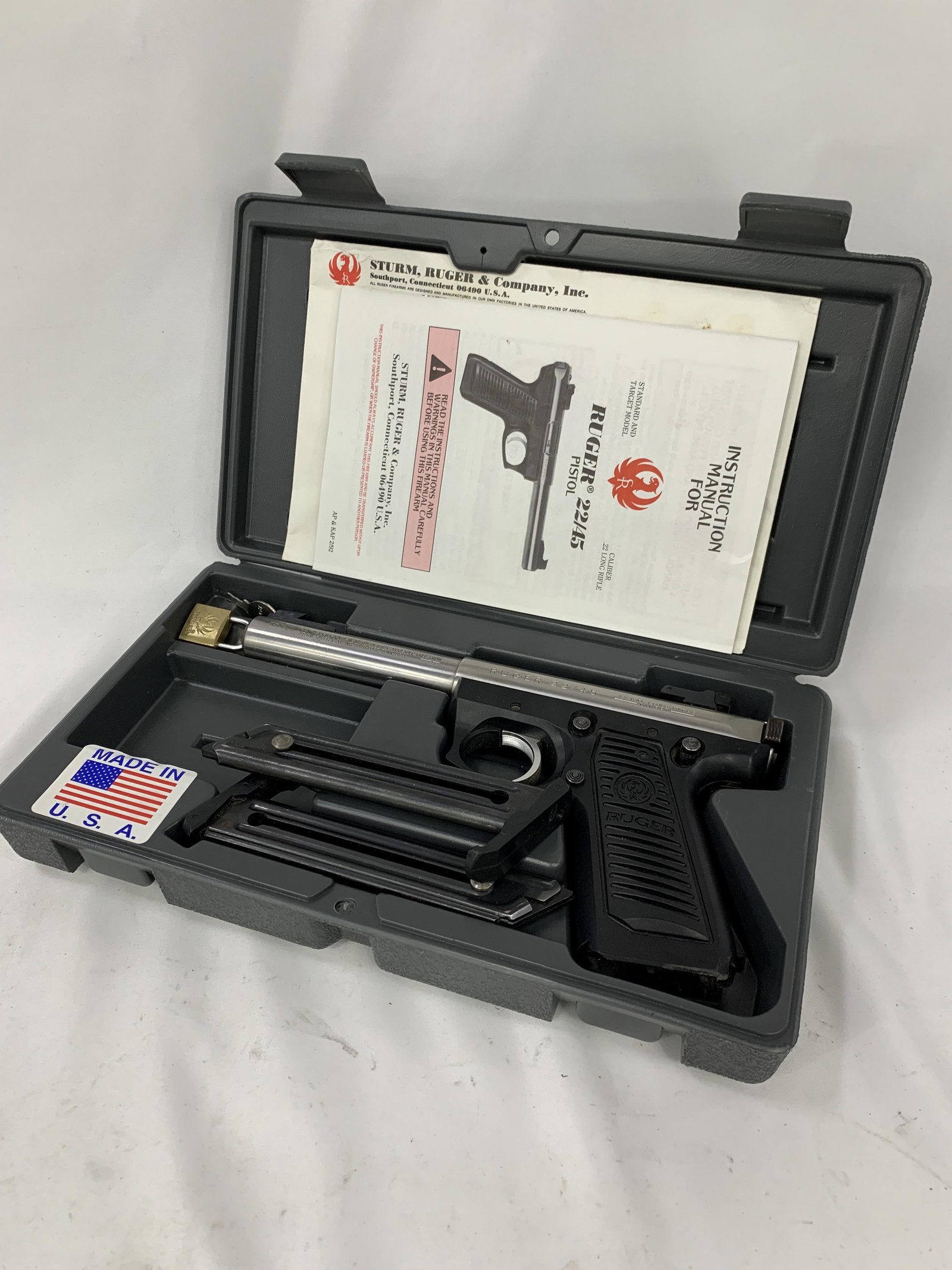 1553-RUGER 22/45: RUGER 22/45 - 22LR, 2-MAGS, w/ HARD CASE (SN# 220-35212)