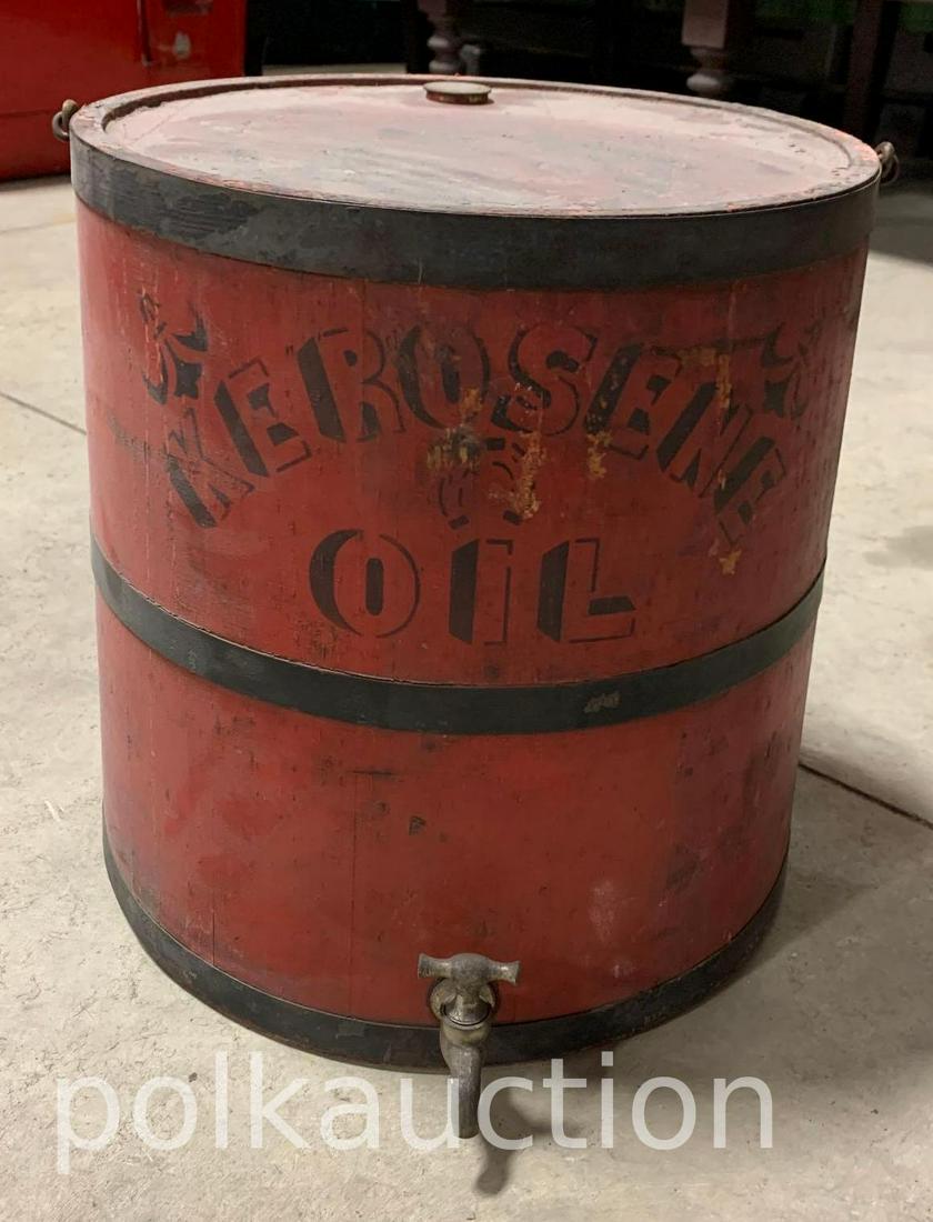 Lidded Kerosene Bucket: Lidded Kerosene Bucket