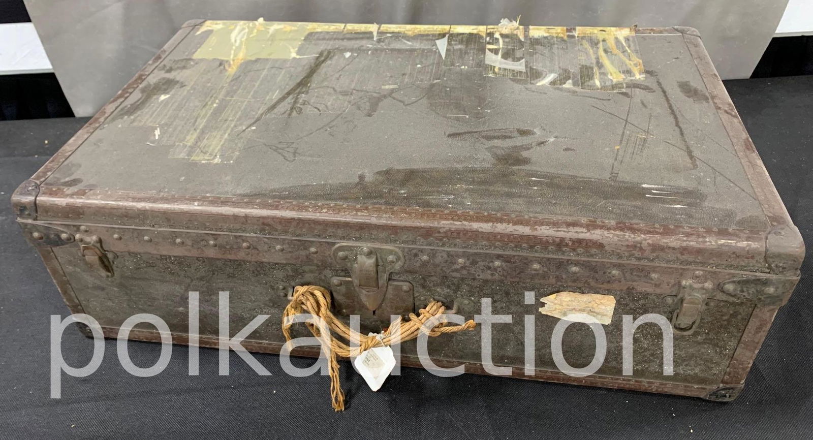 Vintage Louis Vuitton Trunk (1 of 6)