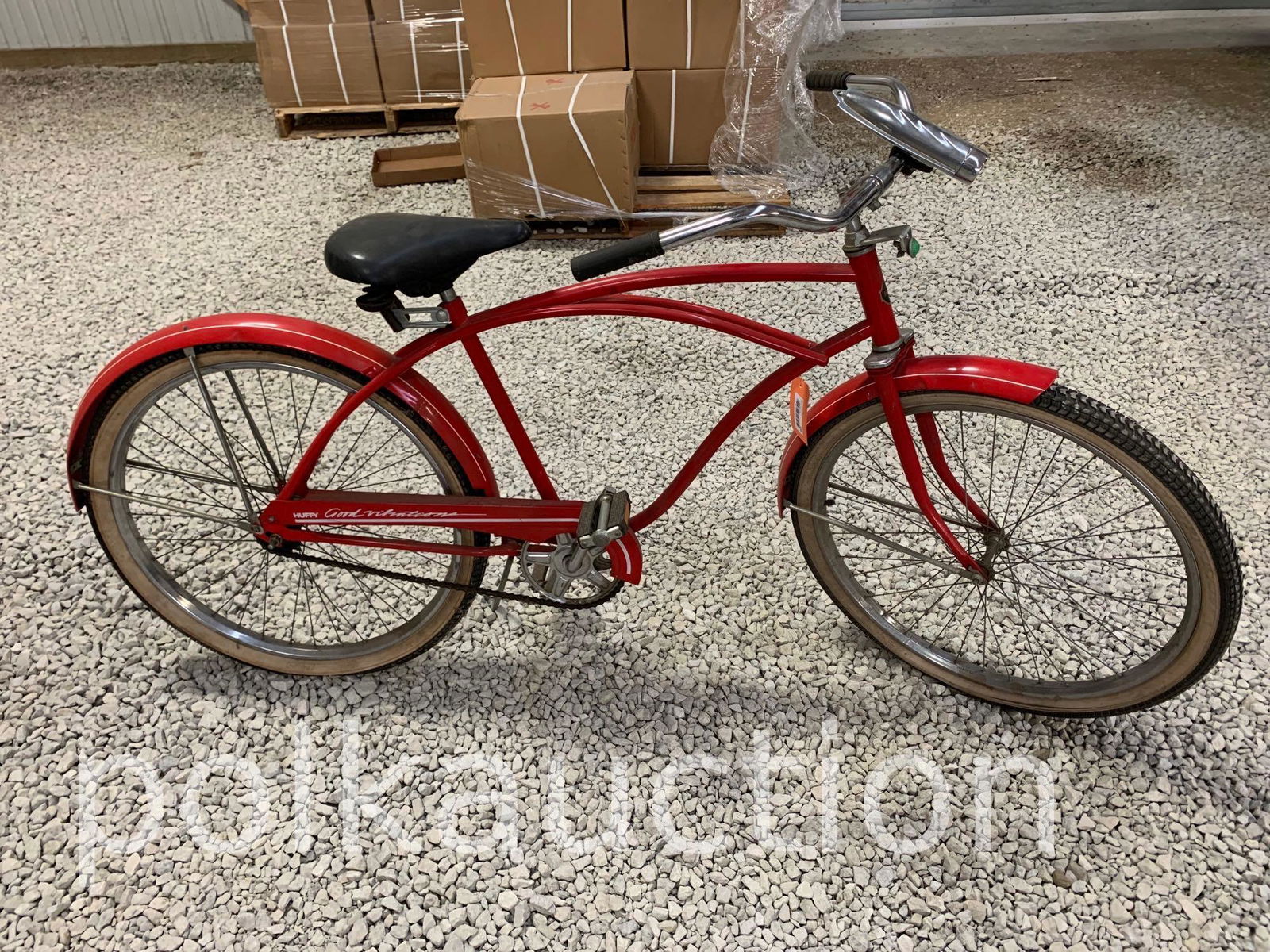 131-VINTAGE HUFFY CRUISER BIKE (1 of 5)