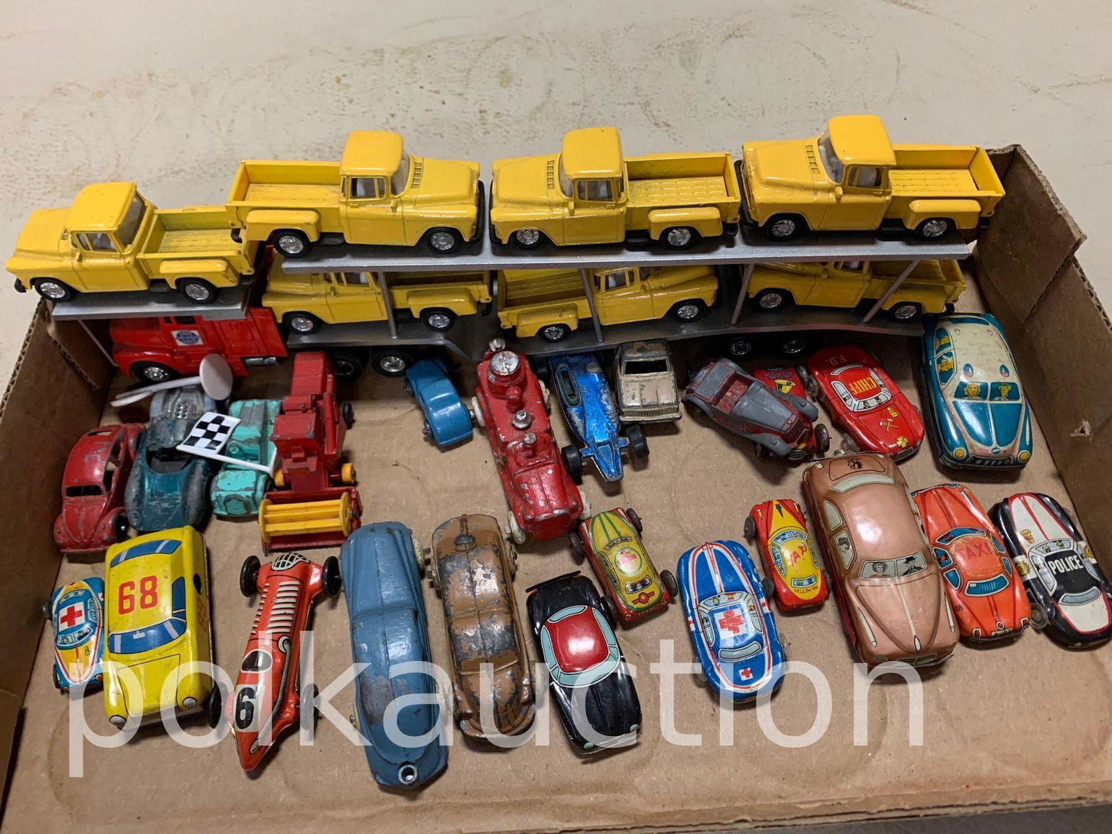 184-MISCELLANEOUS VINTAGE CARS & TRUCKS (MATCH BOX SIZE) (1 of 1)