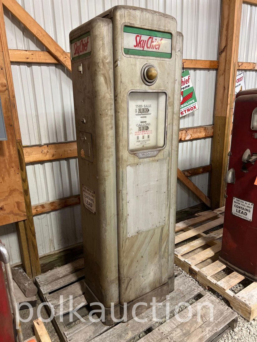 32-WAYNE FUEL PUMP (1 of 2)