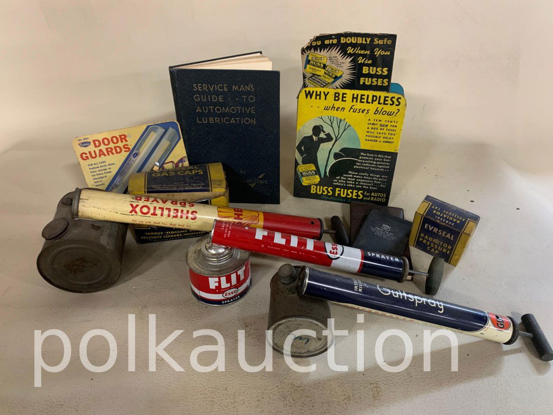 318-VINTAGE SPRAYERS, BUSS FUSE DISPLAY, ETC. (1 of 4)
