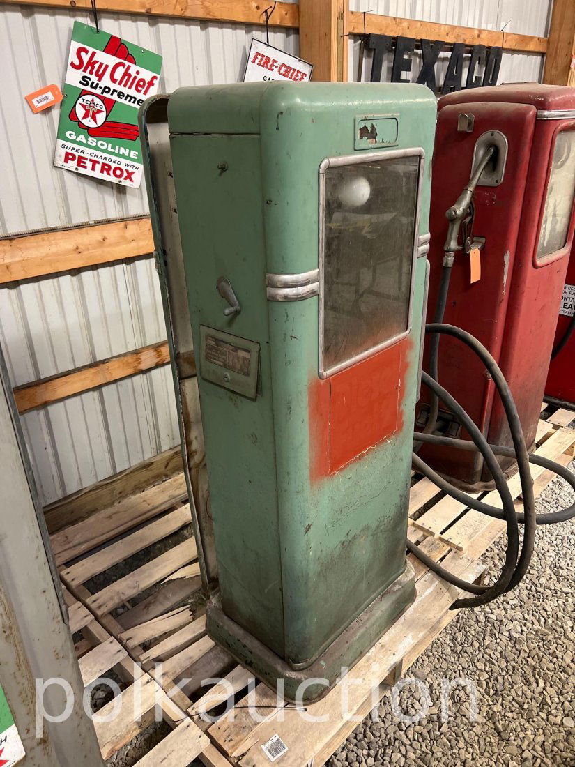 35-BOWSER 595 B FUEL PUMP (1 of 4)