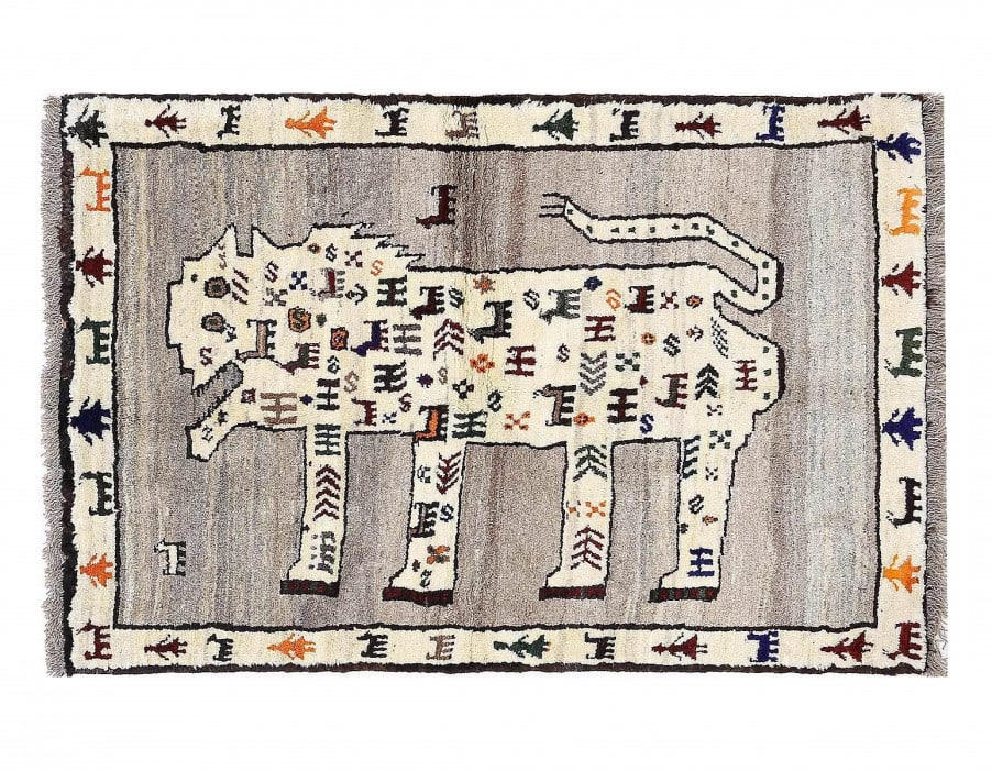 Fine Hand knotted Persian Lion design Shiraz rug 3'6'' X 5'2'': Fine Hand knotted Persian Lion design Shiraz rug 3'6'' X 5'2'' - New, Shiraz, Hand-Knotted, Lamb's Wool, 300 -D13910- 862.This item is part of our fine auction collection which includes many fine home