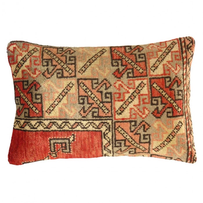 Vintage Turkish Pasargad Hand Knotted Pillow 16'' X 24'': Vintage Turkish Pasargad Hand Knotted Pillow 16'' X 24'' - New, Turkish, Hand-made, Lamb's Wool, 300 -K 204- 862.This item is part of our fine auction collection which includes many fine home accessor