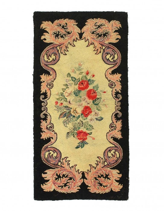 American Antique Hooked Rug 2'4'' X 4'7'': American Antique Hooked Rug 2'4'' X 4'7'' - Early 20th Century, Hooked Rug, Hand-Knotted, Lamb's Wool, 300 -D11725- 862.This item is part of our fine auction collection which includes many fine home a