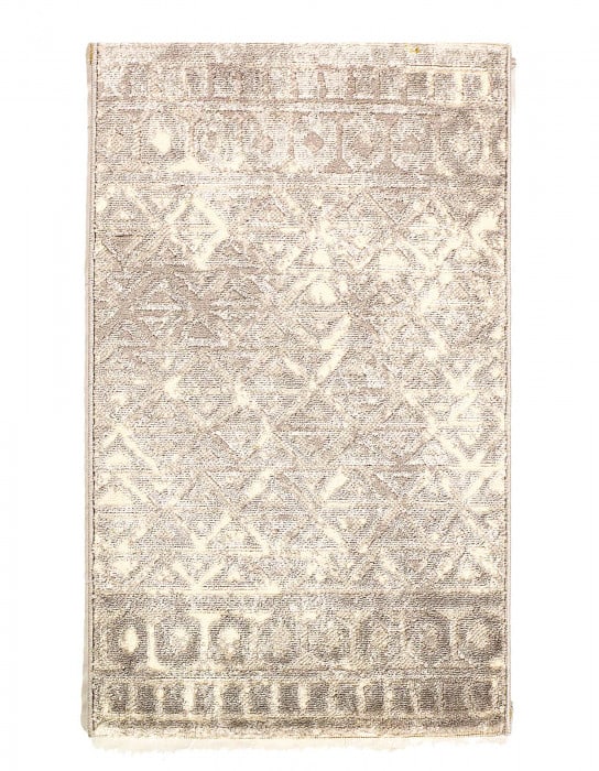 Modern Broad loom Rug 2'X 3': Modern Broad loom Rug 2'X 3' - NEW, Modern, Machine-Made, Viscose, 300 -D15098- 862.This item is part of our fine auction collection which includes many fine home accessories including antique rugs, v