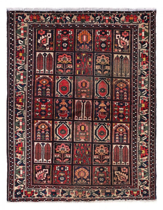 Multi Color Persian Vintage Bakhtiari 5' X 6'9'': Multi Color Persian Vintage Bakhtiari 5' X 6'9'' - 1970, Bakhtiari, Hand-Knotted, Lamb's Wool, 300 -D13350- 862.This item is part of our fine auction collection which includes many fine home accessori