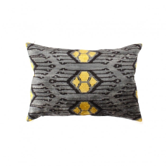 TI 190 Decorative Throw Velvet Ikat Pillow 15'' X 20'': TI 190 Decorative Throw Velvet Ikat Pillow 15'' X 20'' - New, Ikat, Hand-made, Velvet Silk, 300 -TI 190- 862.This item is part of our fine auction collection which includes many fine home accessories