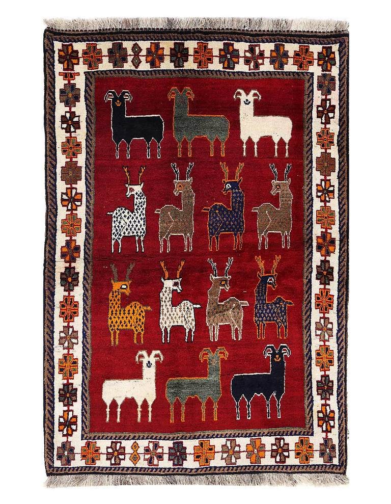 Fine Hand Knotted Persian Shiraz rug 4.3"x 6'4": Fine Hand Knotted Persian Shiraz rug 4.3"x 6'4" - CIRCA 1970, Shiraz, Hand-Knotted, Lamb's Wool, 300 -D13681- 862.This item is part of our fine auction collection which includes many fine home accesso