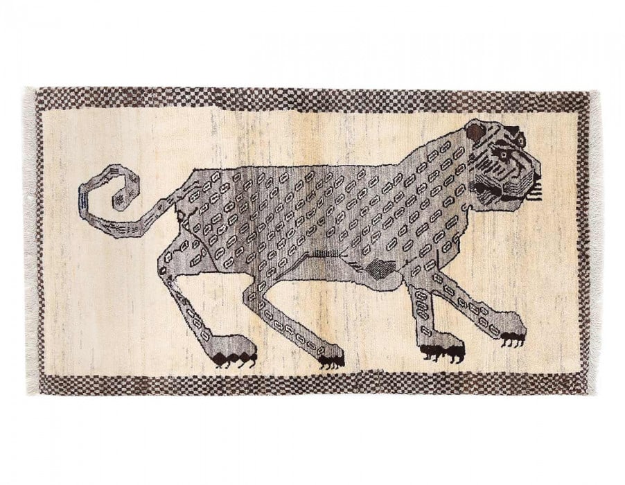 Fine Hand knotted Persian lion design Shiraz rug 2'9'' X 5'3'' (1 of 3)