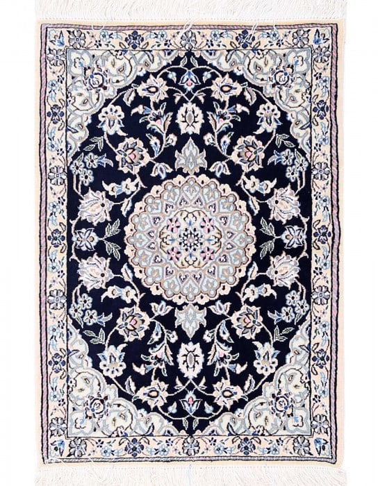 Fine Hand knotted Silk & wool Nain 2'1"X 3'1" (1 of 3)