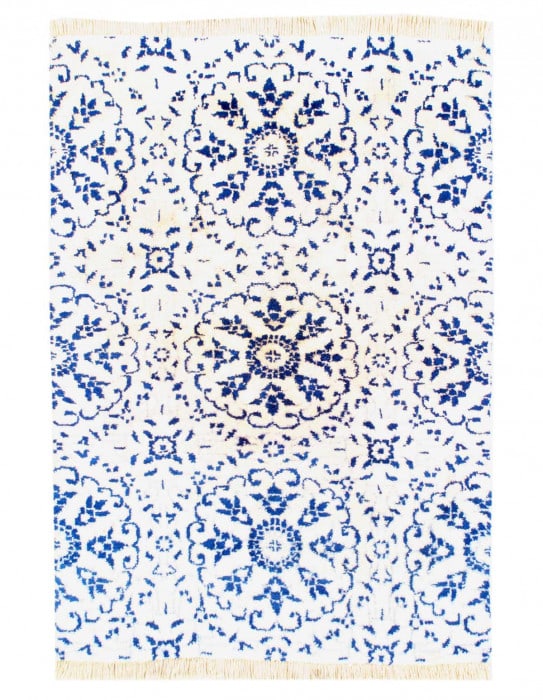 Ivory Color Hand Knotted Modern Rug 4'x5'6": Ivory Color Hand Knotted Modern Rug 4'x5'6" - NEW, Modern, Hand-Knotted, Viscose, 300 -D14596- 862.This item is part of our fine auction collection which includes many fine home accessories including