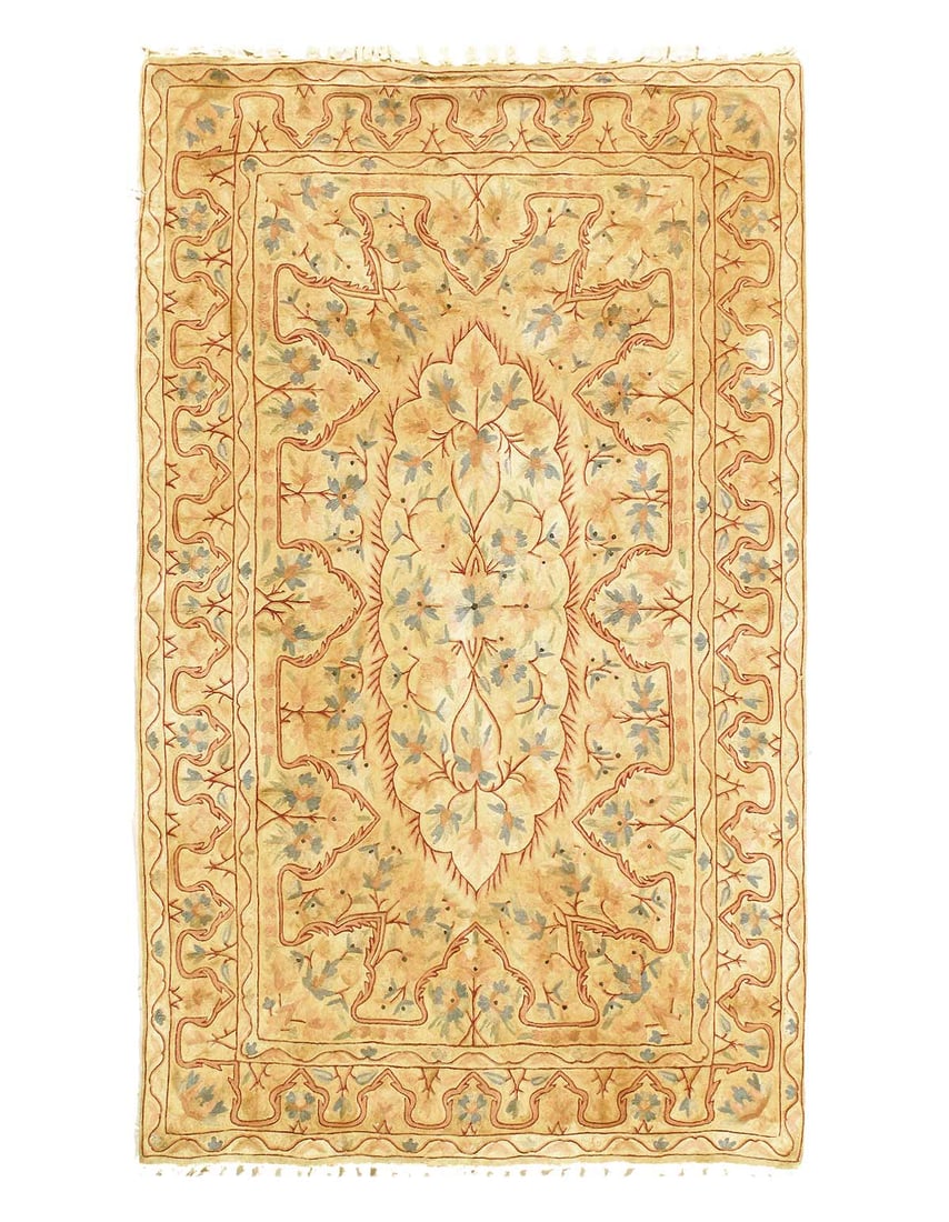 Fine Flat Weave Chinese Aubusson 3'X 5': Fine Flat Weave Chinese Aubusson 3'X 5' - CIRCA 1960, Aubusson, Hand-Woven, Lamb's Wool, 300 -D15096- 862.This item is part of our fine auction collection which includes many fine home accessories inc
