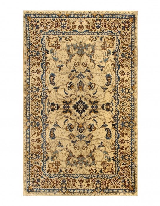 Ivory Antique Persain Kashan 4'.1'' X 7': Ivory Antique Persain Kashan 4'.1'' X 7' - circa 1940, Kashan, Hand-Knotted, Lamb's Wool, 300 -D07678- 862.This item is part of our fine auction collection which includes many fine home accessories in
