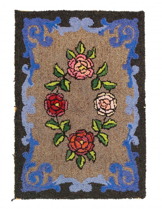 Antique American hooked rug 2'X 3" (1 of 3)