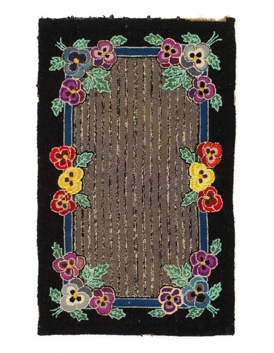 Antique American hooked rug 2'7''x 4'2'' (1 of 3)